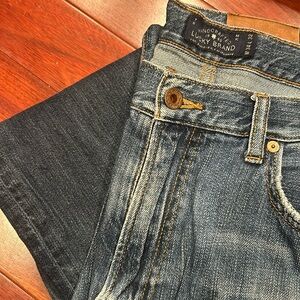 Men’s lucky brand vintage straight jeans